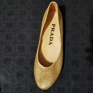 Fancy Gold Flat Womens Shoes size 9